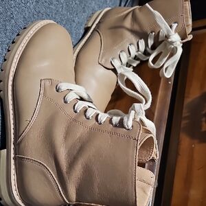 Tan/Light Brown Ankle Hiking Boots